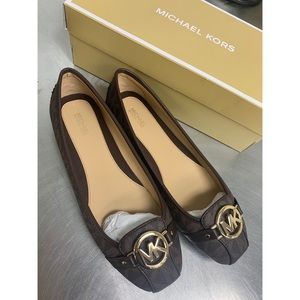 Michael Kors shoes size 10 never used